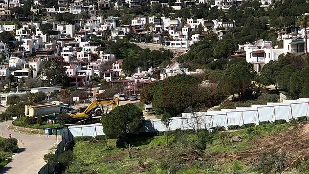 BAŞKAN ARAS, BODRUM'DAKİ HAZİNE ARAZİSİ TALANINA DİKKAT ÇEKTİ: BU TAMAMEN İHANETTİR