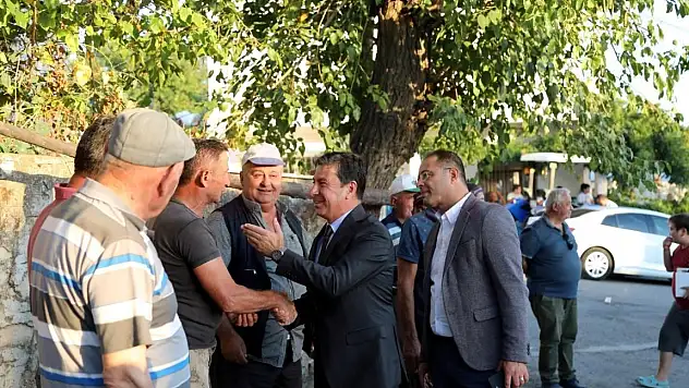 Başkan Aras Çömlekçi Mahallesinde Halkla Buluştu