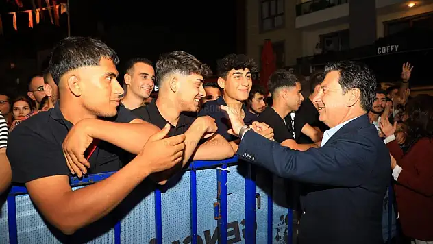 Başkan Aras 'Cumhuriyetimiz ve Ülkemiz Siz Gençlere Emanet'