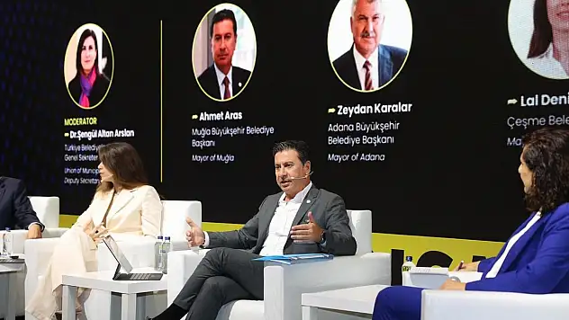 Başkan Aras İstanbul Turizm Fuarı'na Katıldı