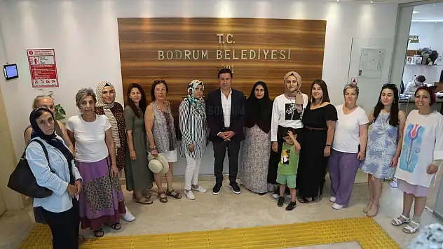 Başkan Aras Kadın Mahalle Sözcüleri İle Buluştu