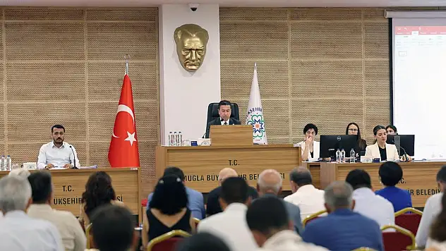 Başkan Aras, 'Muğla'ya Gelen Turist Bıraktığı Hasar İçin Bedel Ödemeli'