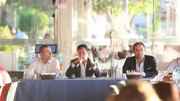 Başkan Aras Muhtarlarla Buluştu