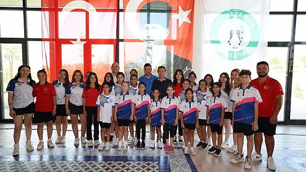Başkan Aras Şampiyon Okçularla Bir Araya Geldi