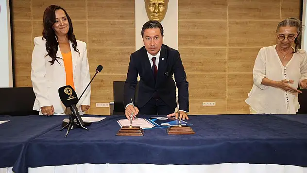 Başkan Aras Şiddete Karşı Tutum Belgesi'ni İmzaladı