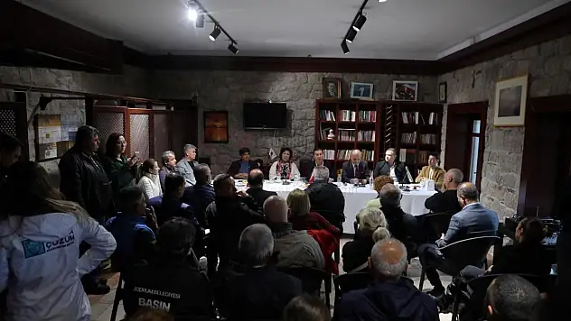 Başkan Aras, Site Yöneticileri ile Buluştu