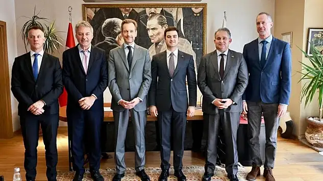 Başkan Mandalinci Belçika Heyetini ağırladı