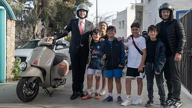 Başkan Mandalinci'den Sıra Dışı Esnaf Ziyaretleri: Makam Aracını Bıraktı, Motosikletle Halkın İçinde!
