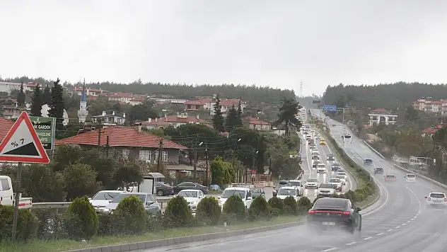 Bayram Tatili Dönüş Yolunda Trafik Yoğunluğu Yaşandı