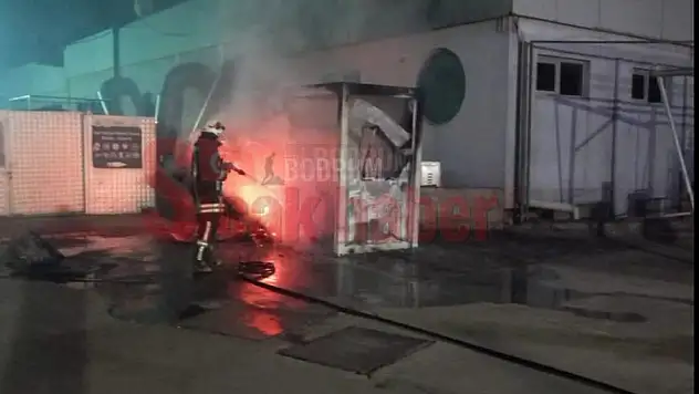 Bekçi Kulübesi Yanarak Kül Oldu