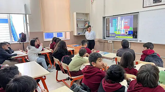 BELEDİYE EKİPLERİ BİLİNÇLİ NESİLLER İÇİN HAREKETE GEÇTİ