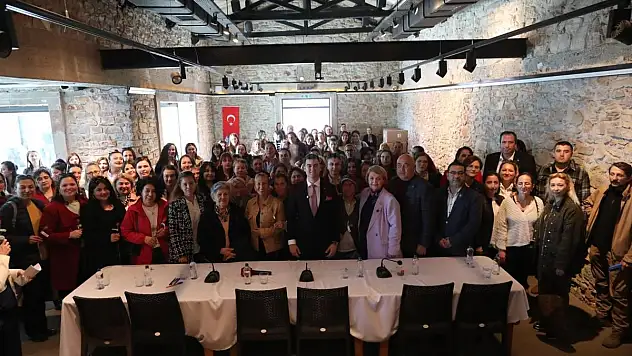 Belediye İş Sendikası, Kadın Üyeleriyle Buluştu