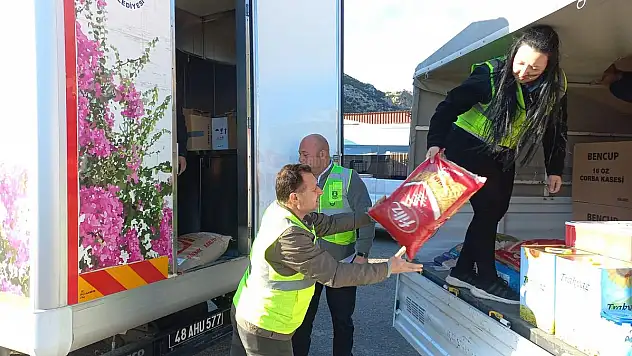 Belediye Personelleri Kendi İmkanları ile Yardım Gönderdi