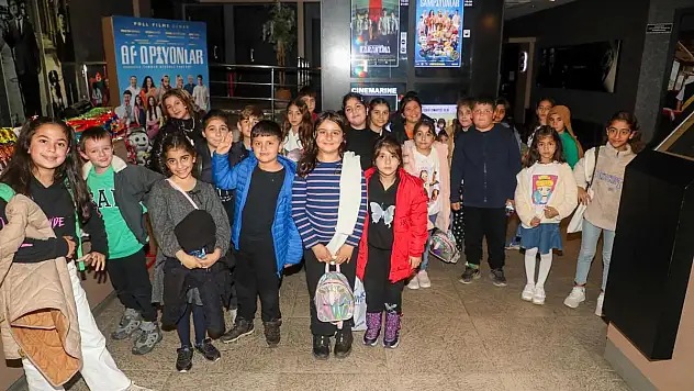 Belediyeden Öğrencilere Sinema Etkinliği