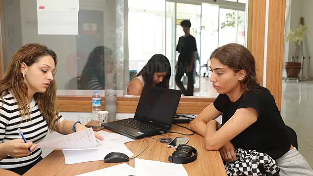 Belediye'den Üniversite Adaylarına Tercih Desteği