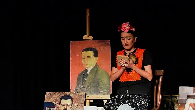 'Ben Frida Kahlo: Otoportre' Oyunu Bodrum'da Seyirci İle Buluşuyor