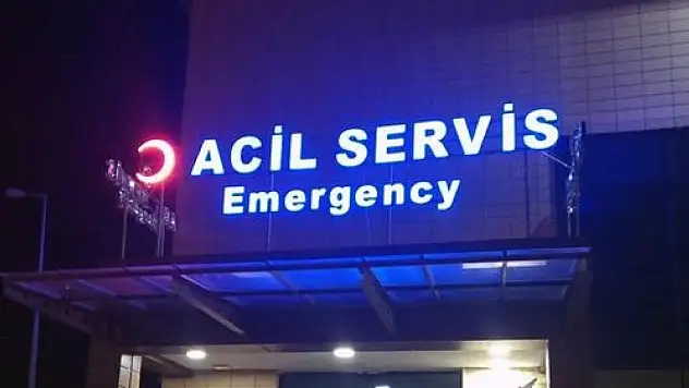 Bıçaklı kavga 19 yaşındaki genç ağır yaralandı