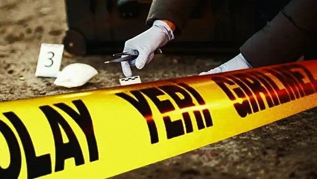 Bir kişi ağaca asılı halde bulundu