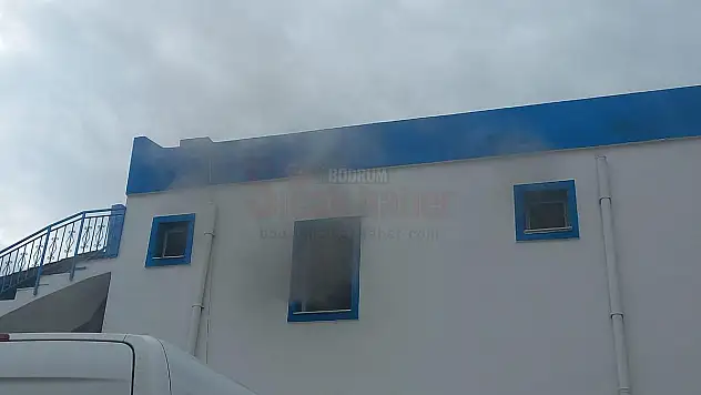 Bitez'de Çıkan Yangın Maddi Hasarla Atlatıldı