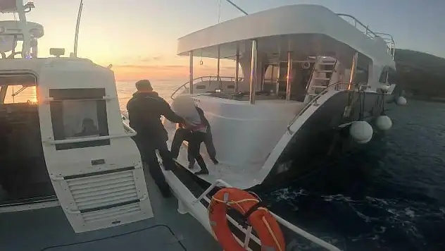 Bodrum Açıklarında Rahatsızlanan Vatandaş Sahil Güvenlik Tarafından Tahliye Edildi