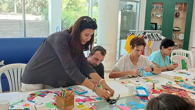 Bodrum Atölye Buluşmaları Kapsamında Kolaj Çalışması' Gerçekleşti