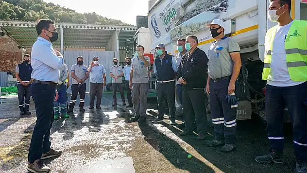 Bodrum Belediye Başkanı Aras Esnafları Ziyaret Edip Bayramlarını Kutladı