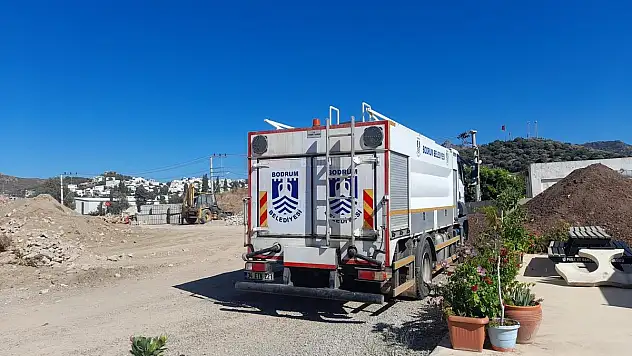 BODRUM BELEDİYESİ EKİPLERİ YANGINLARA MÜDAHALEDE DESTEK OLDU