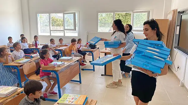 BODRUM BELEDİYESİ ÖĞRENCİLERİN YANINA