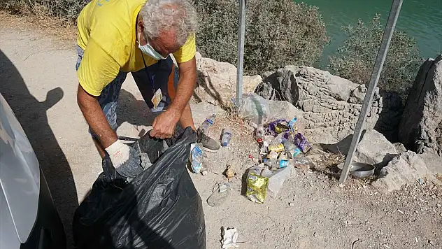 Bodrum Cennet Koyunda kıyı temizliği yapıldı