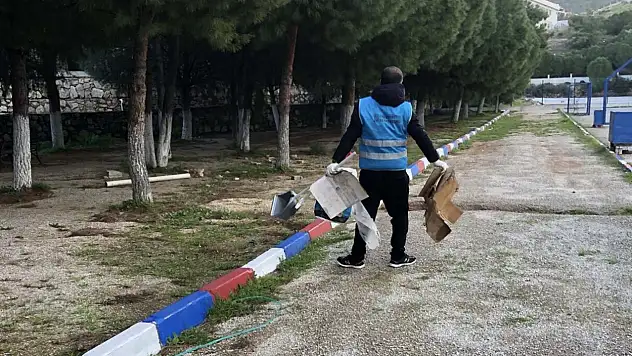 Bodrum'da denetimli serbestlik yükümlülerinden okullarda temizlik