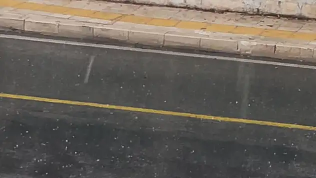 Bodrum'da dolu yağdı, hava bir anda güneşe döndü