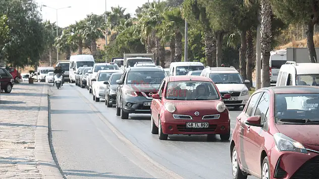 Bodrum' da Ekim Ayında  Tatilciler ve Trafik Yoğunluğu devam ediyor