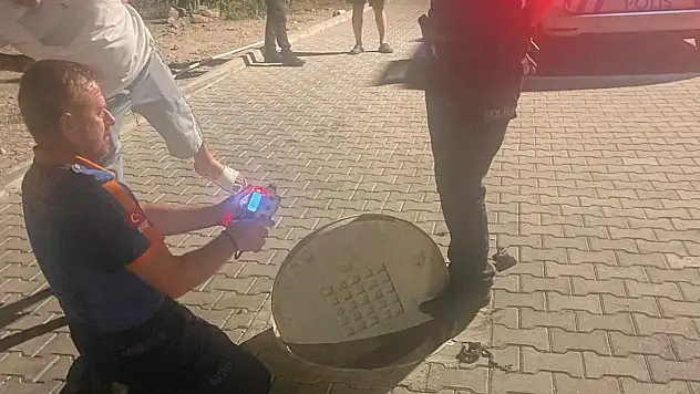 Bodrum'da kanalizasyon hattına giren iki işçi gazdan zehirlendi