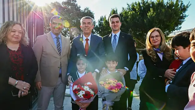 Bodrum'da karne sevinci Kaymakam Sırmalı ve Başkan Mandalinci öğrencilerle buluştu