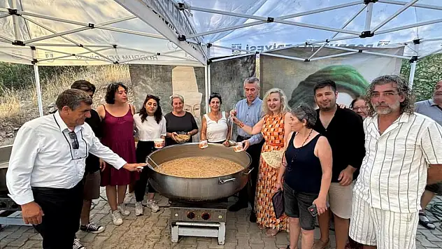 Bodrum'da Muharrem ayı lokması birlik ve kardeşlik dilekleriyle paylaşıldı
