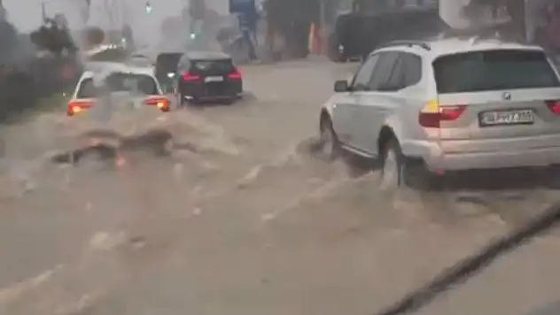 Bodrum Güvercinlik'te Dolu ve Sel Etkili Oldu