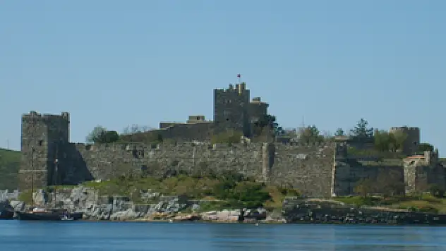 Bodrum kalesi taşlarında tarih, duvarlarında efsane saklı