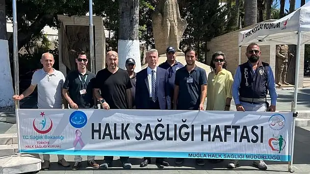 Bodrum Kaymakamı Ali Sırmalı'dan halk sağlığı standına ziyaret