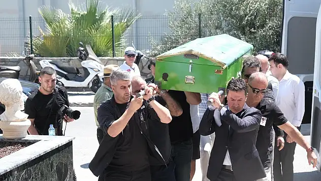 Bodrum Kent Konseyi Başkanı Arif Yılmaz Gözyaşlarıyla Son Yolculuğuna Uğurland