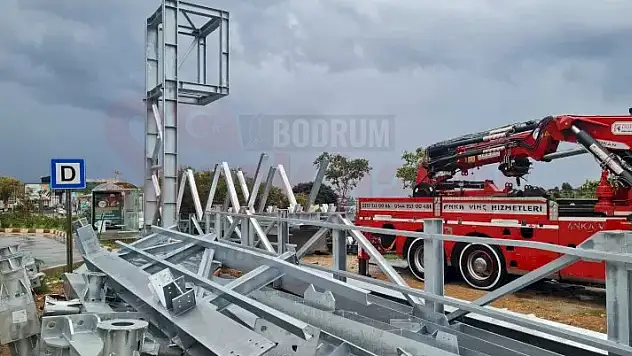 Bodrum Yeni Hastane Kavşağındaki Üst Geçit Tamamlanıyor