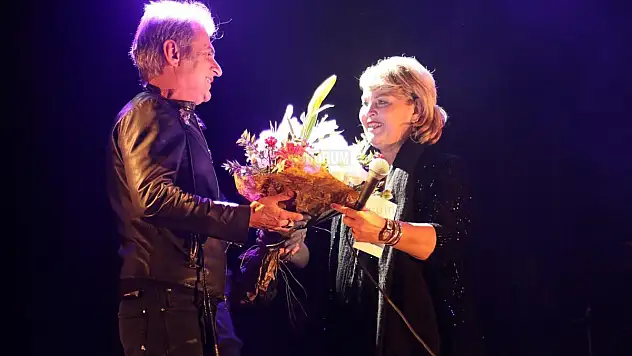 Bodrum Yeni Yıla Teoman`la Merhaba Dedi