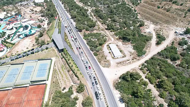 Bodrum'a 3 Günde 75 Bin Araç Giriş Yaptı