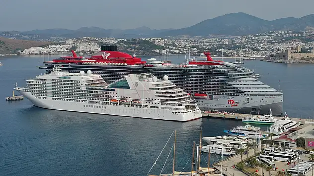 Bodrum'a Binlerce Turist Getirdiler