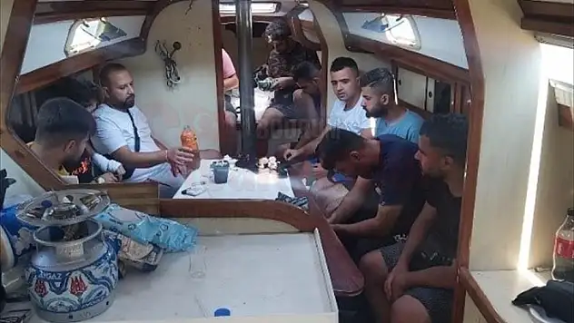 Bodrum'da  48 düzensiz göçmen kurtarıldı