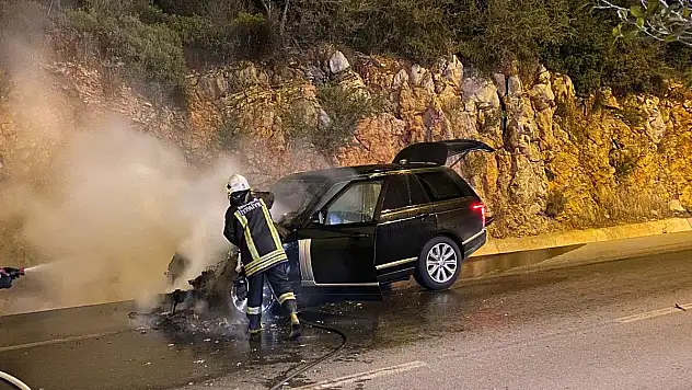 Bodrum'da Ak Partili Eski Milletvekili aracında yanıyordu