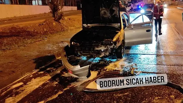 Bodrum'da bir otomobilde yangın çıktı