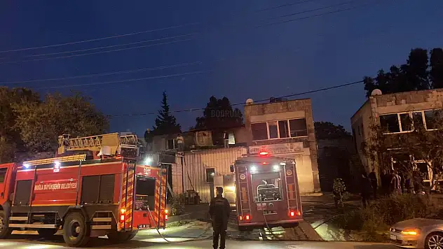 Bodrum'da Çıkan Yangın Maddi Hasarla Atlatıldı