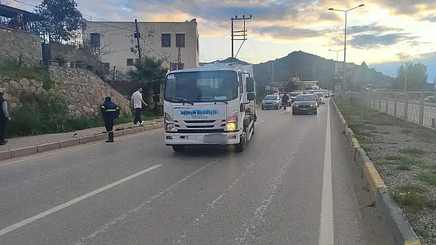 Bodrum'da Çöp Kamyonunun Çarptığı Yaya Ağır Yaralandı