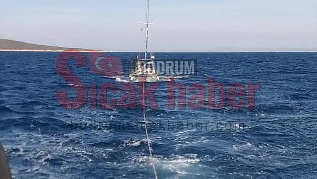 Bodrum'da denizde sürüklenen teknedeki 4 kişi kurtarıldı