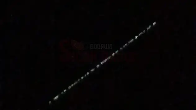 Bodrum'da Gökyüzünde Görüntülenen Cisimler Heyecan Yarattı